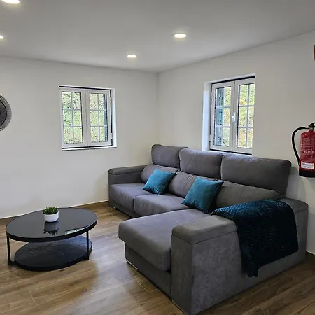 Destro Village בית נופש *