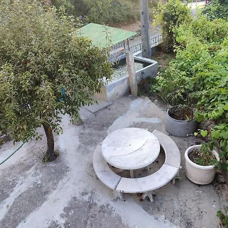 בית נופש Destro Village Lindoso