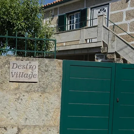 Destro Village Lindoso