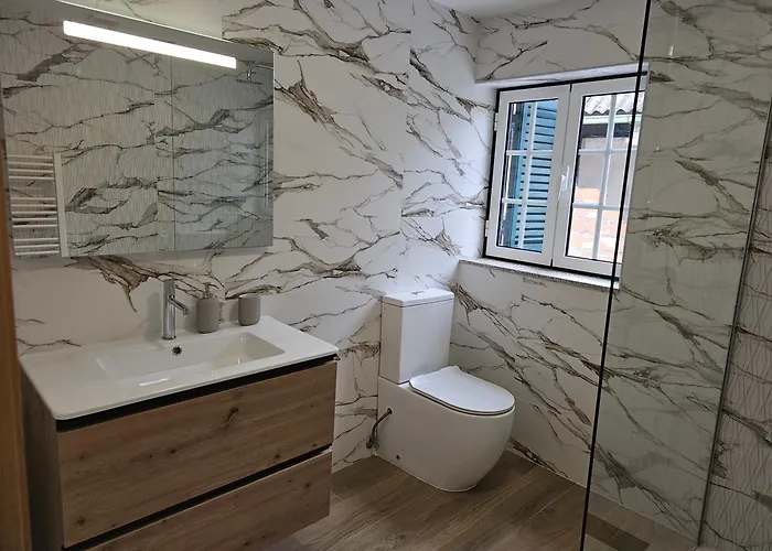 Destro Village Lindoso